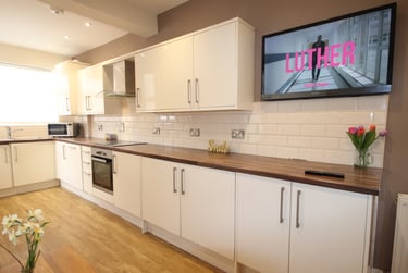 5 bed house, Denham road, Ecclesall, Sheffield, S118NE - Image 1