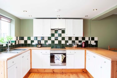 7 bed house, Earlham Road, Golden triangle, Norwich, NR47HL - Image 1