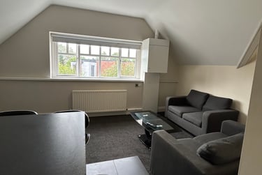 4 bed flat, Bolton Road, Langworthy, Salford, M67HL - Image 1