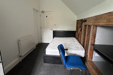 4 bed flat, Bolton Road, Langworthy, Salford, M67HL - Image 4