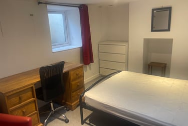 4 bed house, Swindon Road, Francis Close Hall, Cheltenham, GL519HZ - Image 9