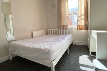 3 bed house, Louise Road, Barrack Road, Northampton, NN13RP - Image 12