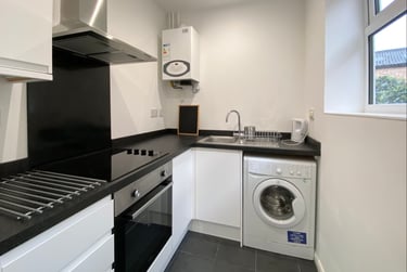 3 bed house, Louise Road, Barrack Road, Northampton, NN13RP - Image 2