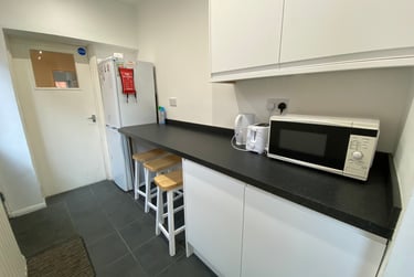 3 bed house, Louise Road, Barrack Road, Northampton, NN13RP - Image 3