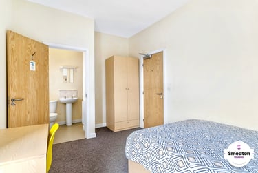 6 bed flat, Harwell Street, Stonehouse, Plymouth, PL15BN - Image 1