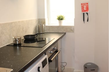 1 bed studio, St. Peters Road, Highfields, Leicester, LE21AQ - Image 2