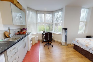 1 bed studio, Victoria Park Road, Clarendon Park, Leicester, LE21XF - Image 3