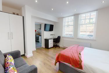 1 bed studio, Salisbury Road, Victoria Park, Leicester, LE17QR - Image 1