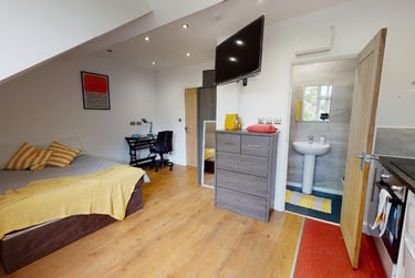 1 bed studio, Victoria Park Road, Clarendon Park, Leicester, LE21XF - Image 3
