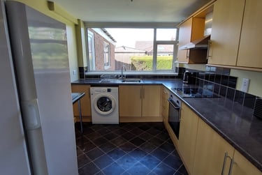 6 bed house, Brentwood cresent, Badger hill, York, YO105HU - Image 3