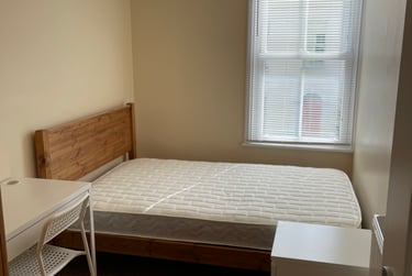 5 bed house, St Pauls Parade, Francis Close Hall, Cheltenham, GL504ET - Image 9