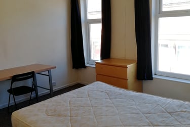 3 bed house, Romney street, Near university, Salford, M66DR - Image 2