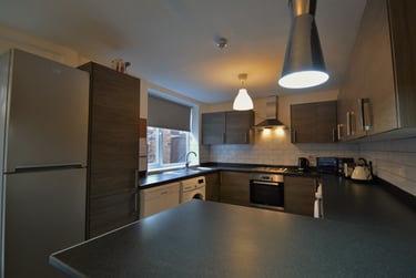 5 bed house, Baker Street, Teeside University, Middlesbrough, TS12LF - Image 1