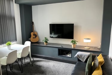 5 bed house, Victoria Road, Near university, Middlesbrough, TS13HX - Image 1