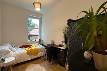 7 bed flat, Wellington Road, Fallowfield, Manchester, M146BN - Image 3