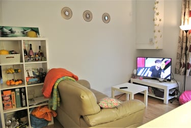 3 bed flat, Wilmslow Road, Fallowfield, Manchester, M204WA - Image 2