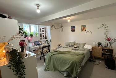 9 bed house, Brook Road, Fallowfield, Manchester, M146UE - Image 1