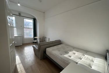 1 bed studio, Wellington Road, Fallowfield, Manchester, M146BN - Image 8