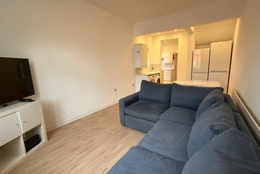 6 bed flat, Richmond Grove, Ardwick, Manchester, M130DP - Image 3