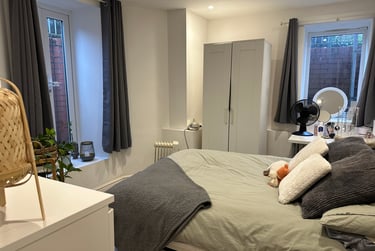 3 bed flat, Burton Road, Withington, Manchester, M201HB - Image 1