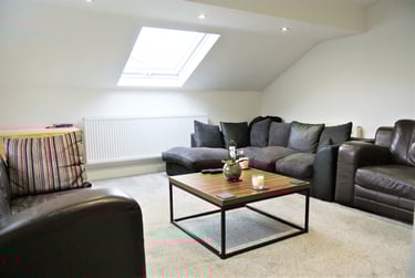 5 bed flat, Wilmslow Road, Fallowfield, Manchester, M204WA - Image 3