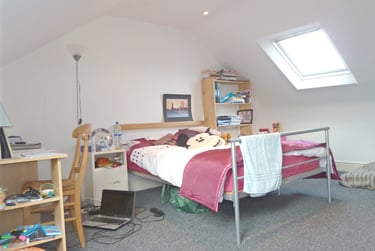 6 bed house, Polsloe rd, Mount pleasant, Exeter, EX12HL - Image 1