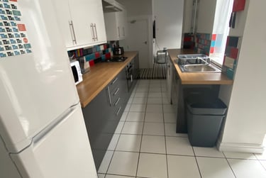 4 bed house, Lambert Street, Newland avenue, Hull, HU52SG - Image 2