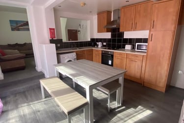 5 bed house, Exmouth street, Near university, Hull, HU52LE - Image 3