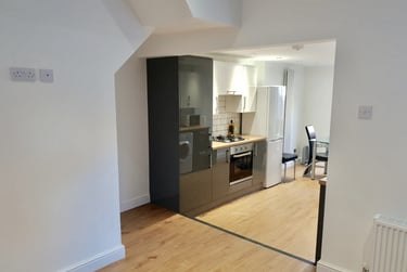 4 bed house, Manvers Street, Newland, Hull, HU52HW - Image 2