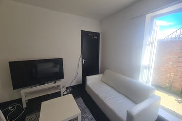 6 bed house, 508 Beverley Road, Beverley road, Hull, HU51NA - Image 3