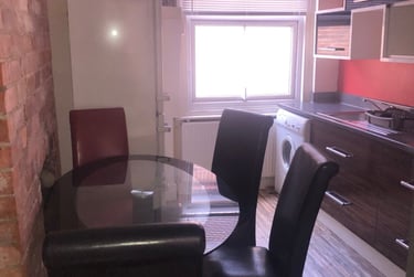 5 bed flat, Cottingham road, Hull, HU67RA - Image 5