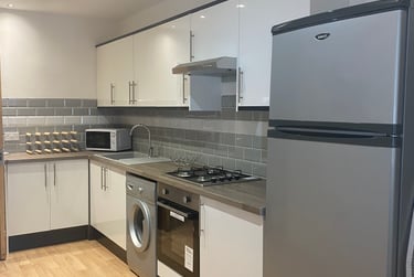 5 bed house, Walgrave Street, Newland avenue, Hull, HU52LT - Image 1