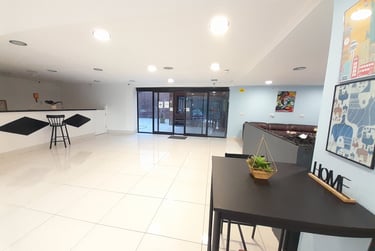 14 bed house, Crendon Street, Buckinghamshire, High wycombe, HP136LS - Image 2