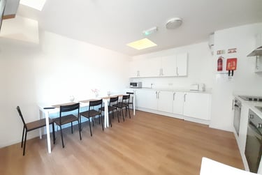 14 bed house, Crendon Street, Buckinghamshire, High wycombe, HP136LS - Image 14