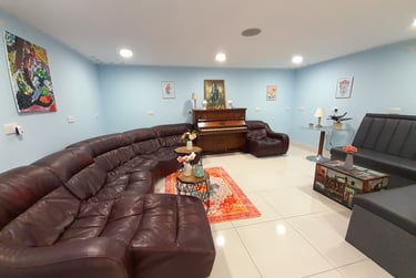 14 bed house, Crendon Street, Buckinghamshire, High wycombe, HP136LS - Image 1