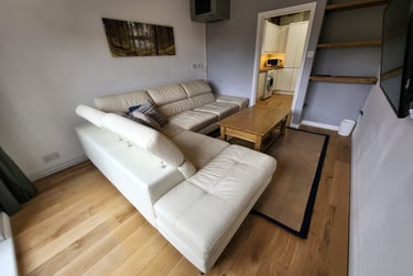 6 bed house, Swan Road, Kingsholm, Gloucester, GL13BJ - Image 1