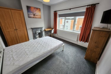 6 bed house, Swan Road, Kingsholm, Gloucester, GL13BJ - Image 5