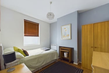 4 bed house, St. Kilda Parade, City Centre, Gloucester, GL11QE - Image 3