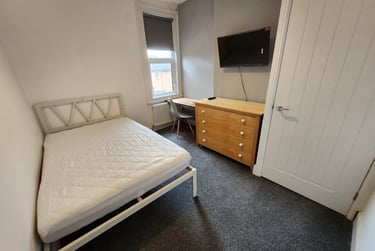 6 bed house, Swan Road, Kingsholm, Gloucester, GL13BJ - Image 10