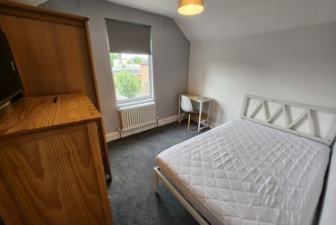 6 bed house, Swan Road, Kingsholm, Gloucester, GL13BJ - Image 11