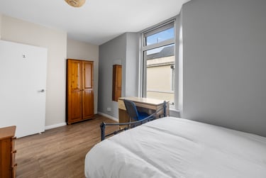 4 bed house, Chedworth Street, Greenbank, Plymouth, PL48NT - Image 5