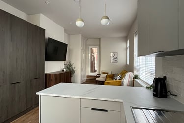 6 bed house, Maple Grove, North Hill, Plymouth, PL46PZ - Image 1