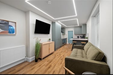 6 bed house, Hyde Park Road, Peverell, Plymouth, PL34RJ - Image 1