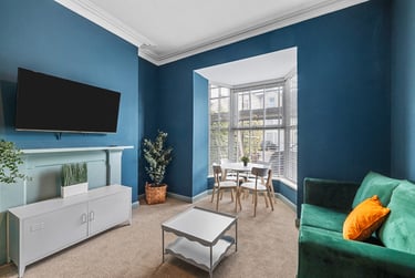 7 bed house, Headland Park, Greenbank, Plymouth, PL48HS - Image 1