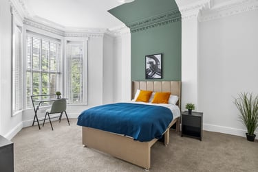 7 bed house, North Road East, North Hill, Plymouth, PL46AN - Image 2