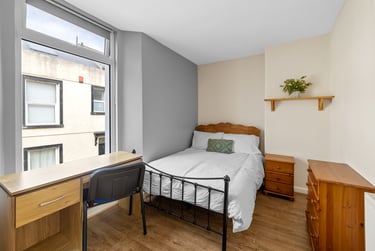 4 bed house, Chedworth Street, Greenbank, Plymouth, PL48NT - Image 6