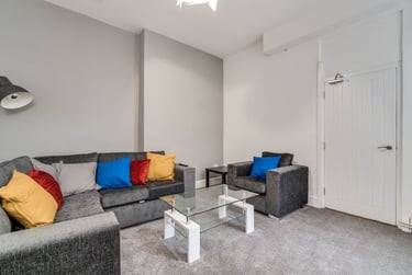 5 bed house, Ilbert Street, North Hill, Plymouth, PL15AA - Image 2