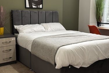 2 bed flat, Penrose Street, City Centre, Plymouth, PL15AT - Image 2