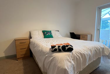 3 bed house, Greenbank Cottages, Mutley, Plymouth, PL47JW - Image 2