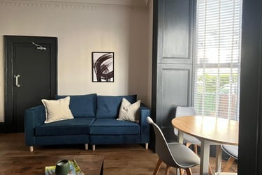 5 bed house, Headland Park, Greenbank, Plymouth, PL48HT - Image 2